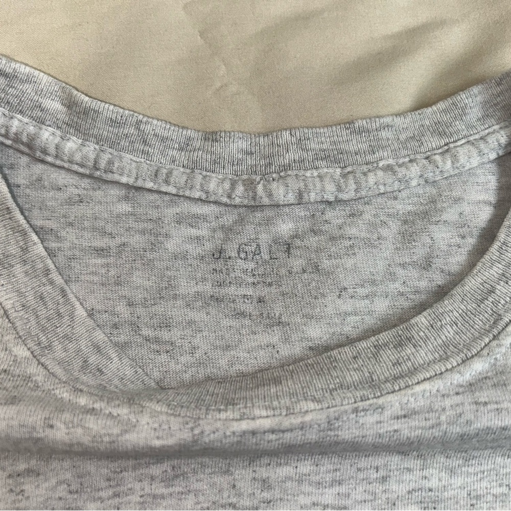 Gray New York Graphic Crop Top - Picture 3 of 7